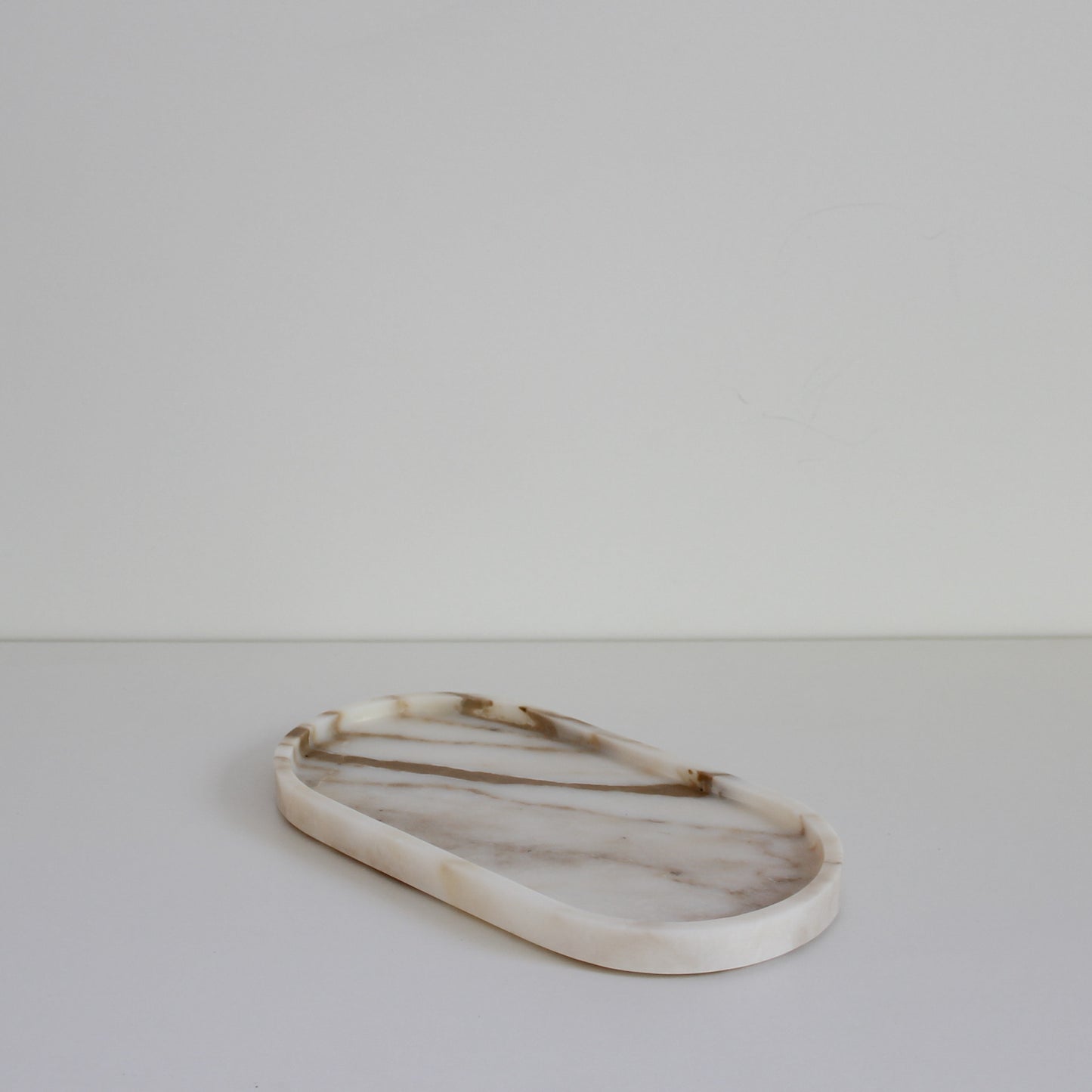 Outline Tray • Gold