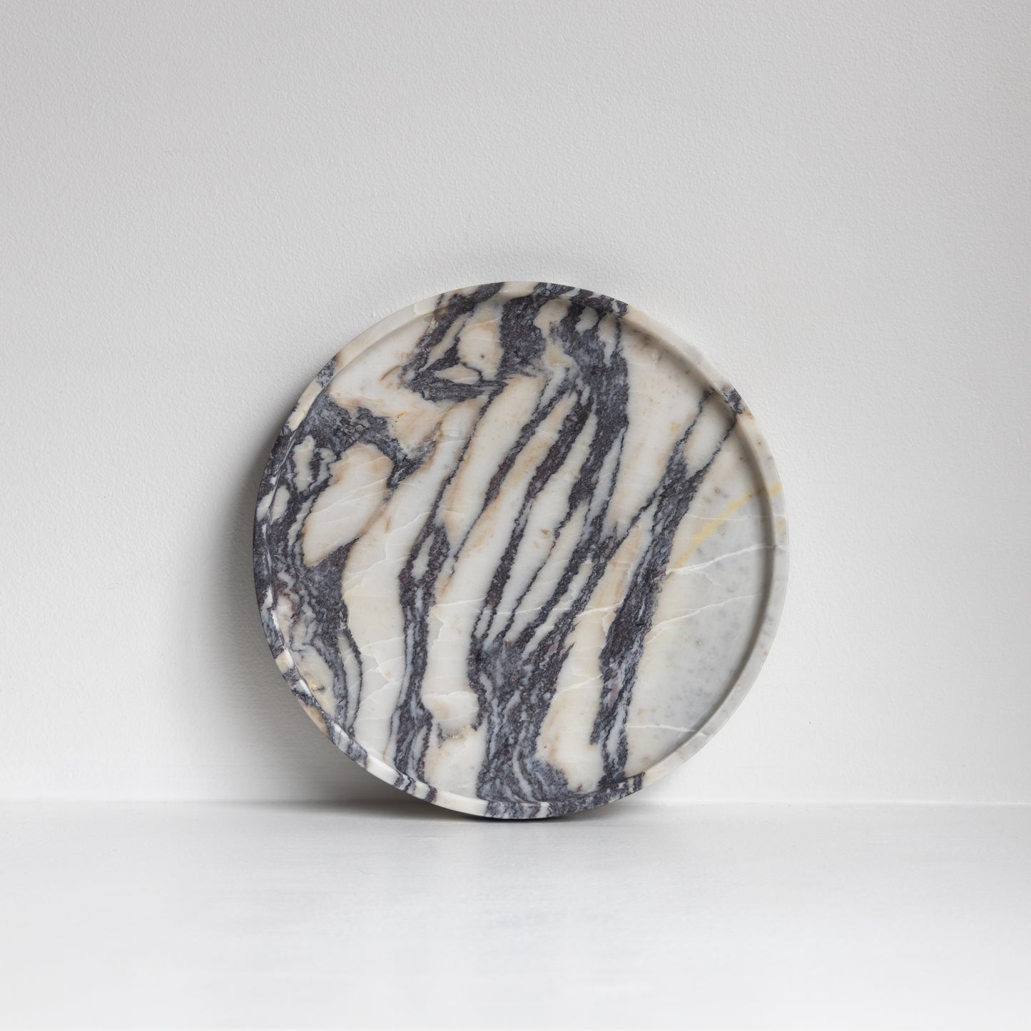 Riviera • Calacatta Violet