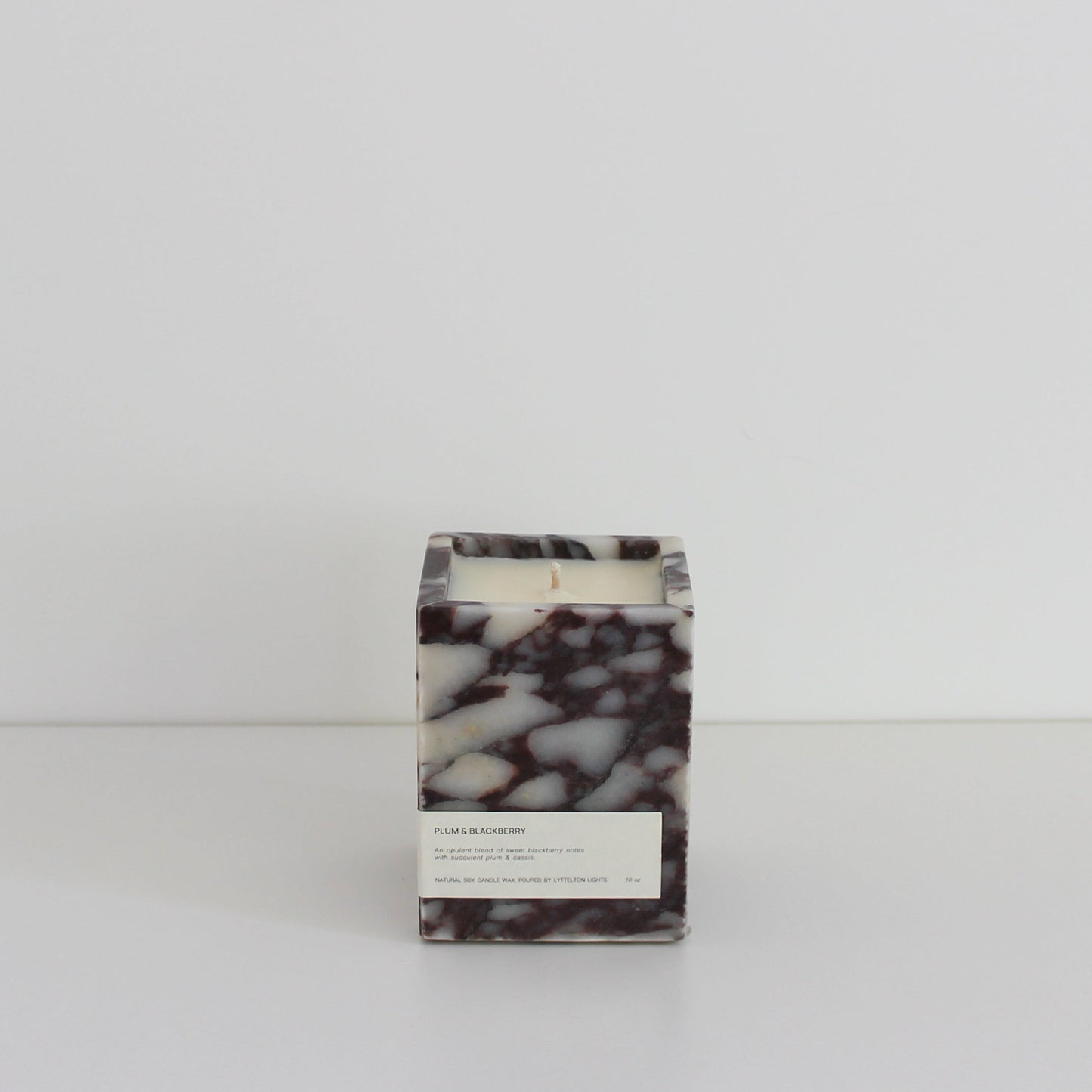 Dawn Candle Calacatta • Blackberry & Plum