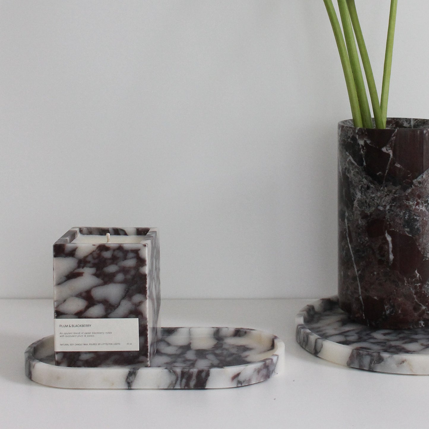 Dawn Candle Calacatta • Blackberry & Plum